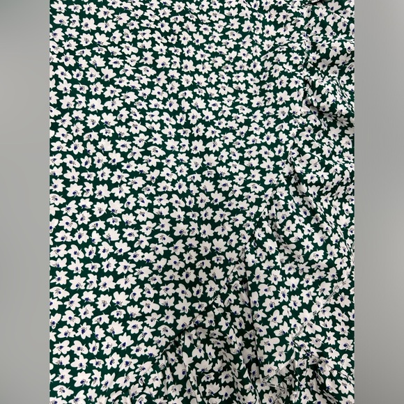 SHEIN green and white florals ruffled skirt size L NWOT - Picture 4 of 5